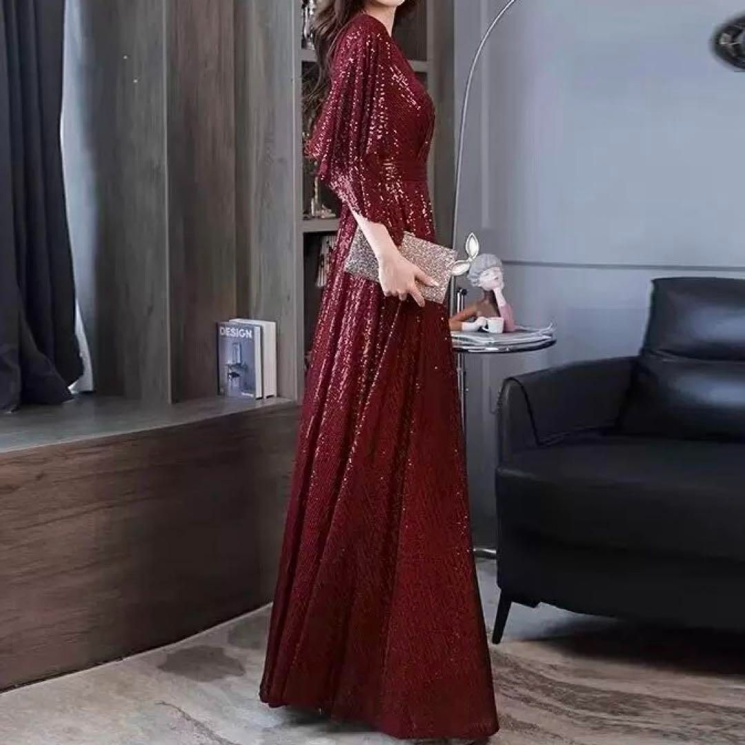 スパンコールが美しい シンプルオシャレなVネックドレス スパンコールが美しい シンプルオシャレなVネックドレス