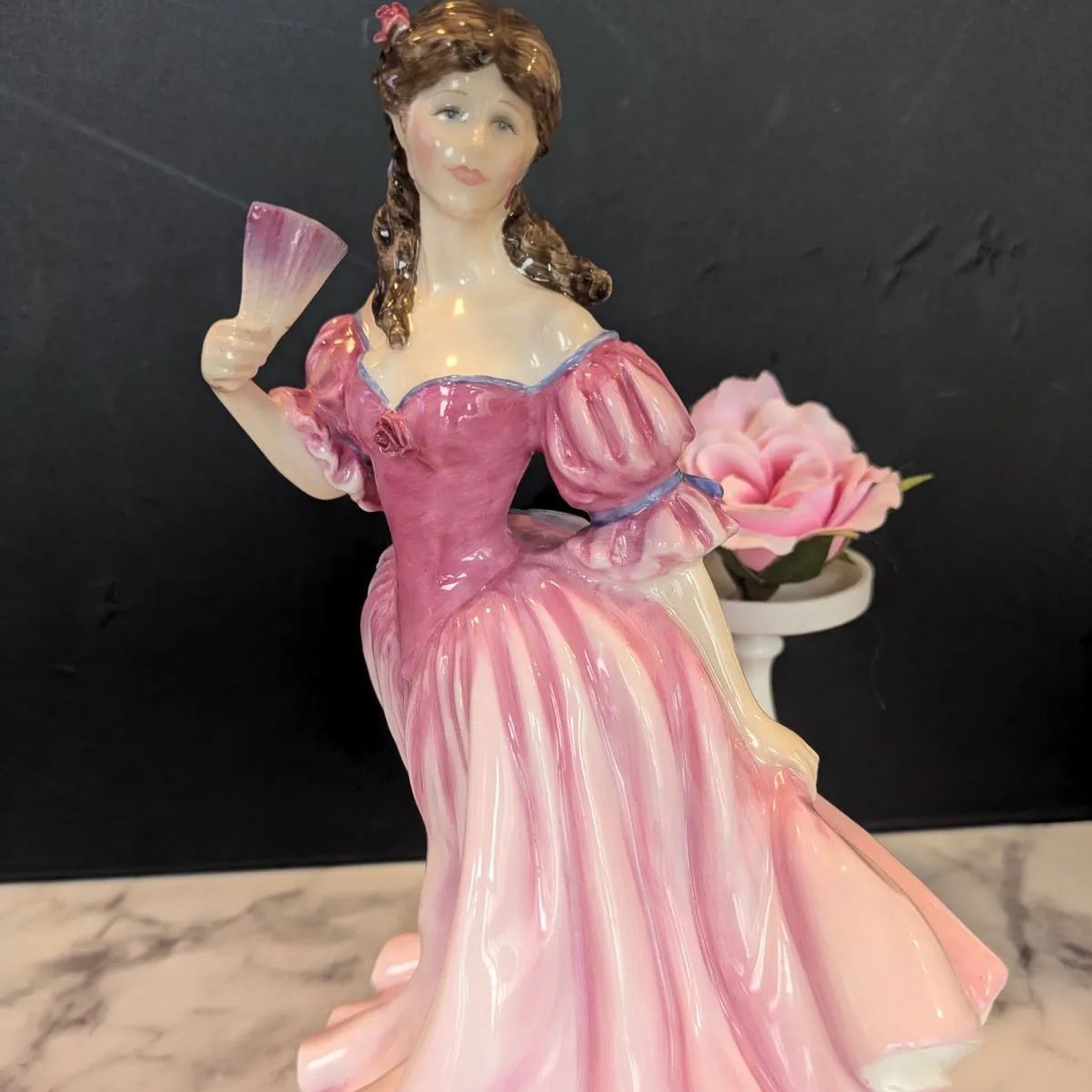 【未使用】ロイヤルドルトン フィギュリン陶器 人形　スカーレット ☆【YO41113】ROYAL DOULTON ロイヤルドルトン フィギュリン