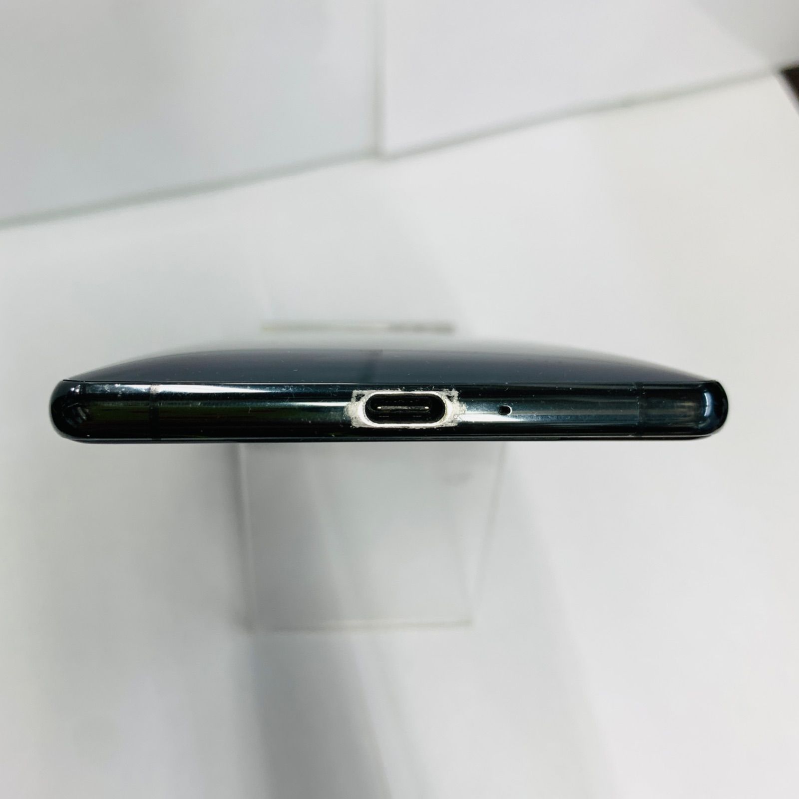 中古品】au Xperia XZ2 premium 64GB SOV38 ブラック - メルカリ