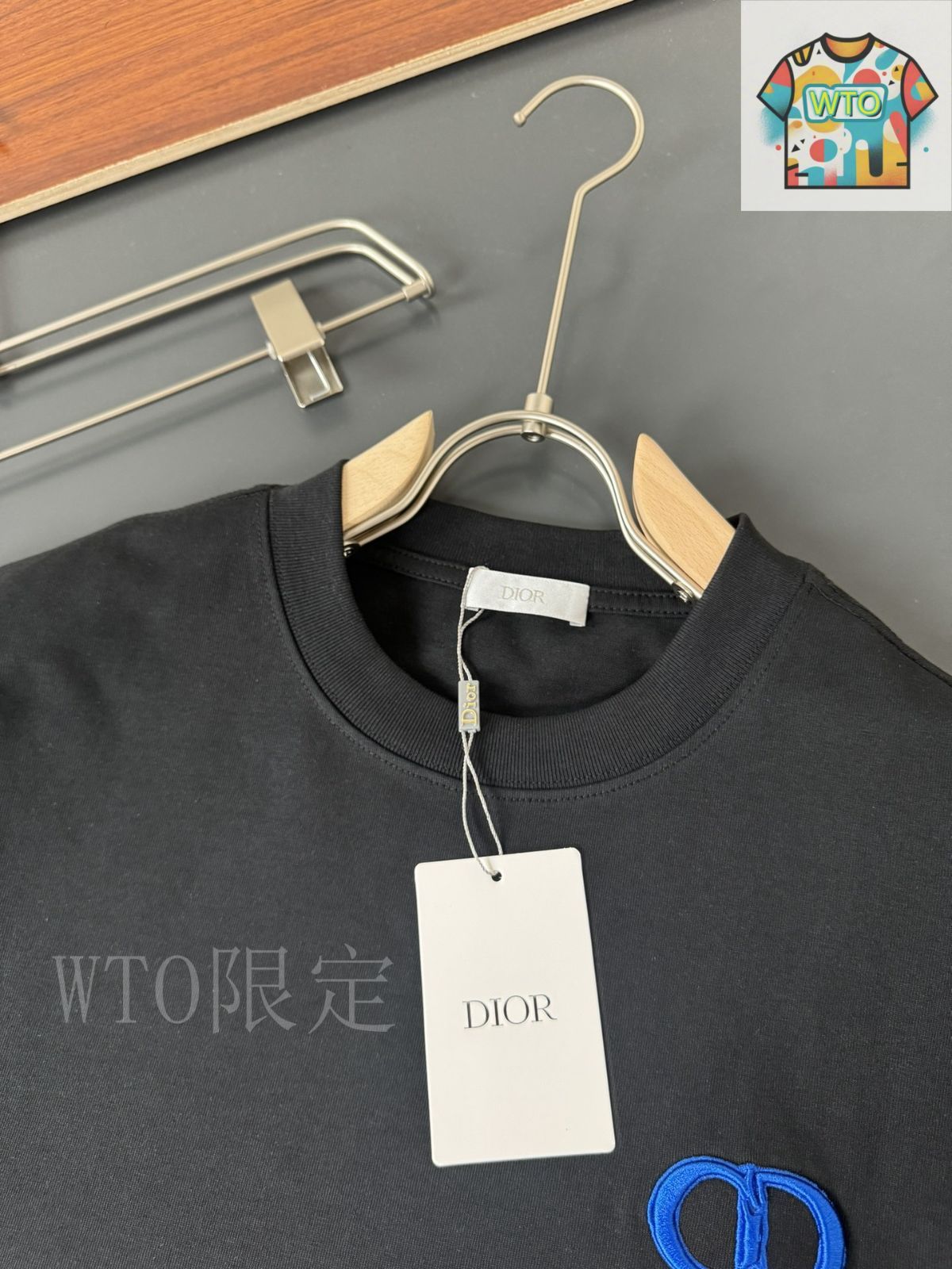❤最終値下❤DIOR に刺繍 CD LOGO Tシャツ 今日特価】DIOR CD 十字刺繍ブラック T シャツ - メルカリ