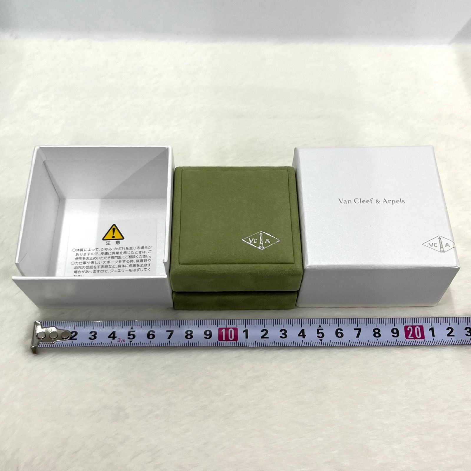 【美品】Van Cleef & Arpels、ポーチ、リボン付き　空箱 ヴァンクリ 持ち運び用ポーチ&リボンセット - メルカリ