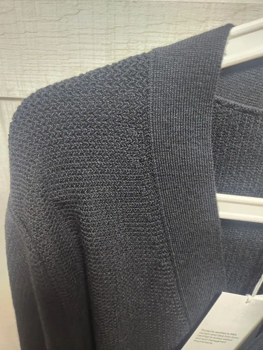 ウール Vネック