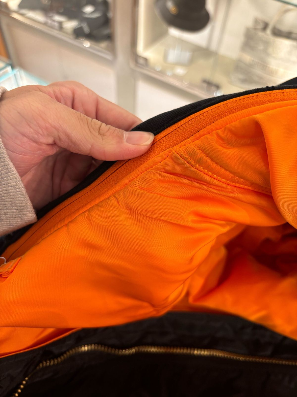VETEMENTS (ヴェトモン) xALPHA 22AW Reversible Hooded Bomber Jacket