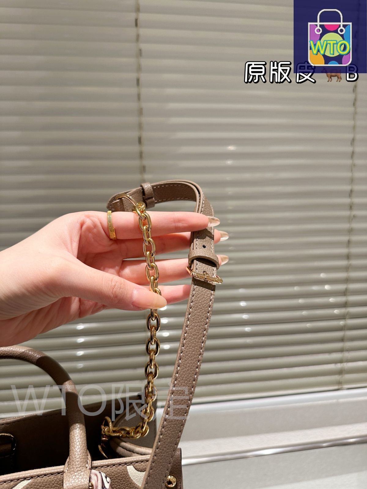 コインパース付き♪ Louis Vuitton オンザゴー EW トートバッグ コインパース付き♪ Louis Vuitton オンザゴー EW トートバッグ
