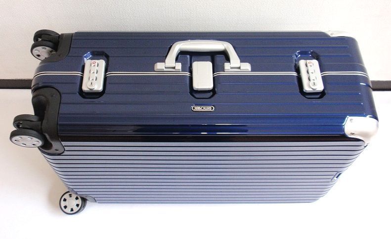 RIMOWA Limbo/リンボ ビューティーケース グロスブルー 19L RIMOWA Limbo/リンボ ビューティーケース グロスブルー 19L RIMOWA