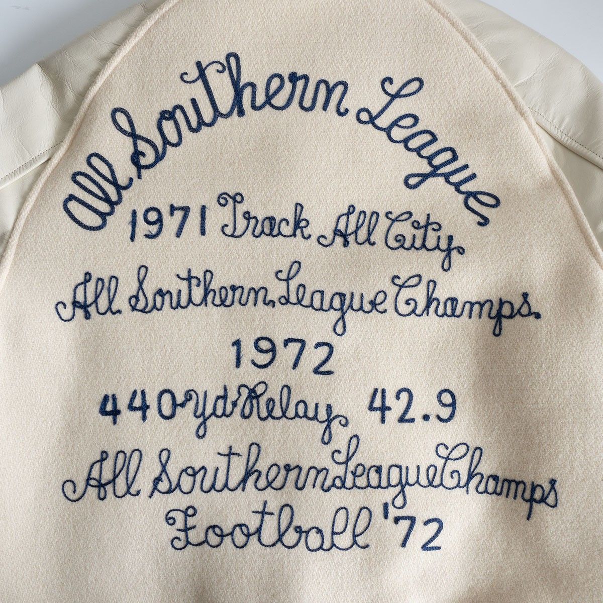 美品】WHITESVILLE【レザースリーブ スタジャン】38 スタジアム  