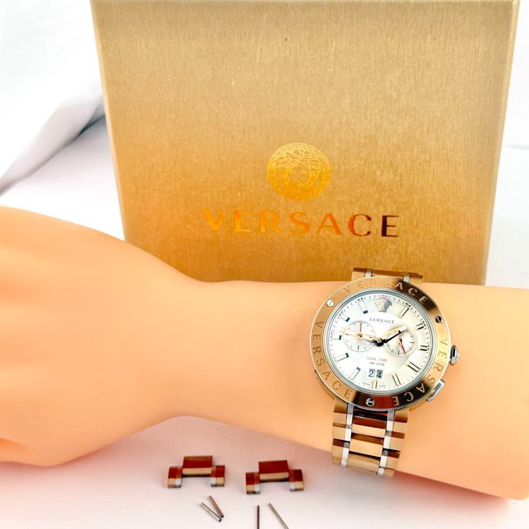 ヴェルサーチ Vエクストリーム デュアルタイム 電池 メンズ 腕時計 741