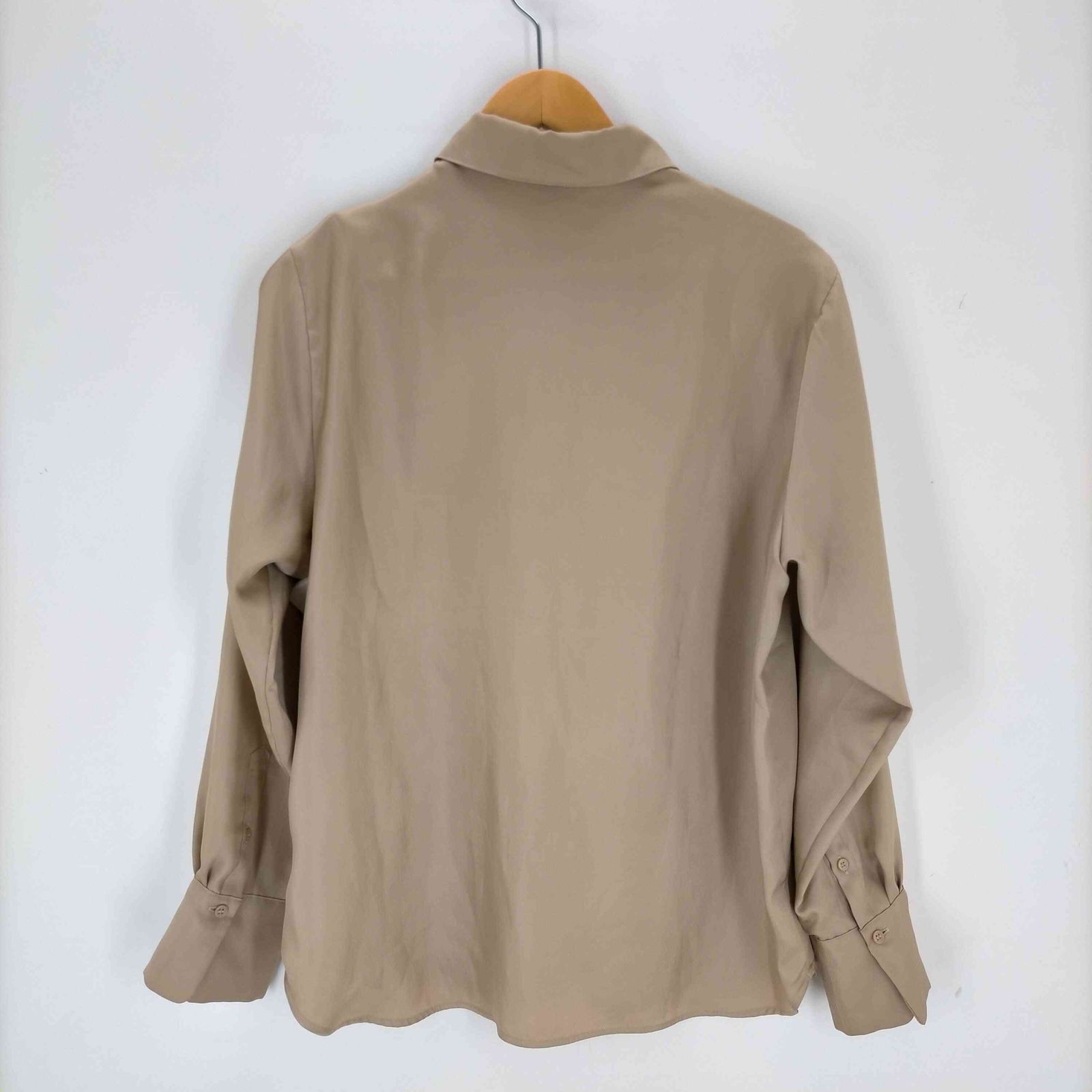 SLOBE IENA(スローブイエナ) AYUPIYOサテンシャツ レディース FREE  中古 古着 0337 スローブ イエナ SLOBE IENA 《WEB/一部店舗限定》AYUPIYOサテン