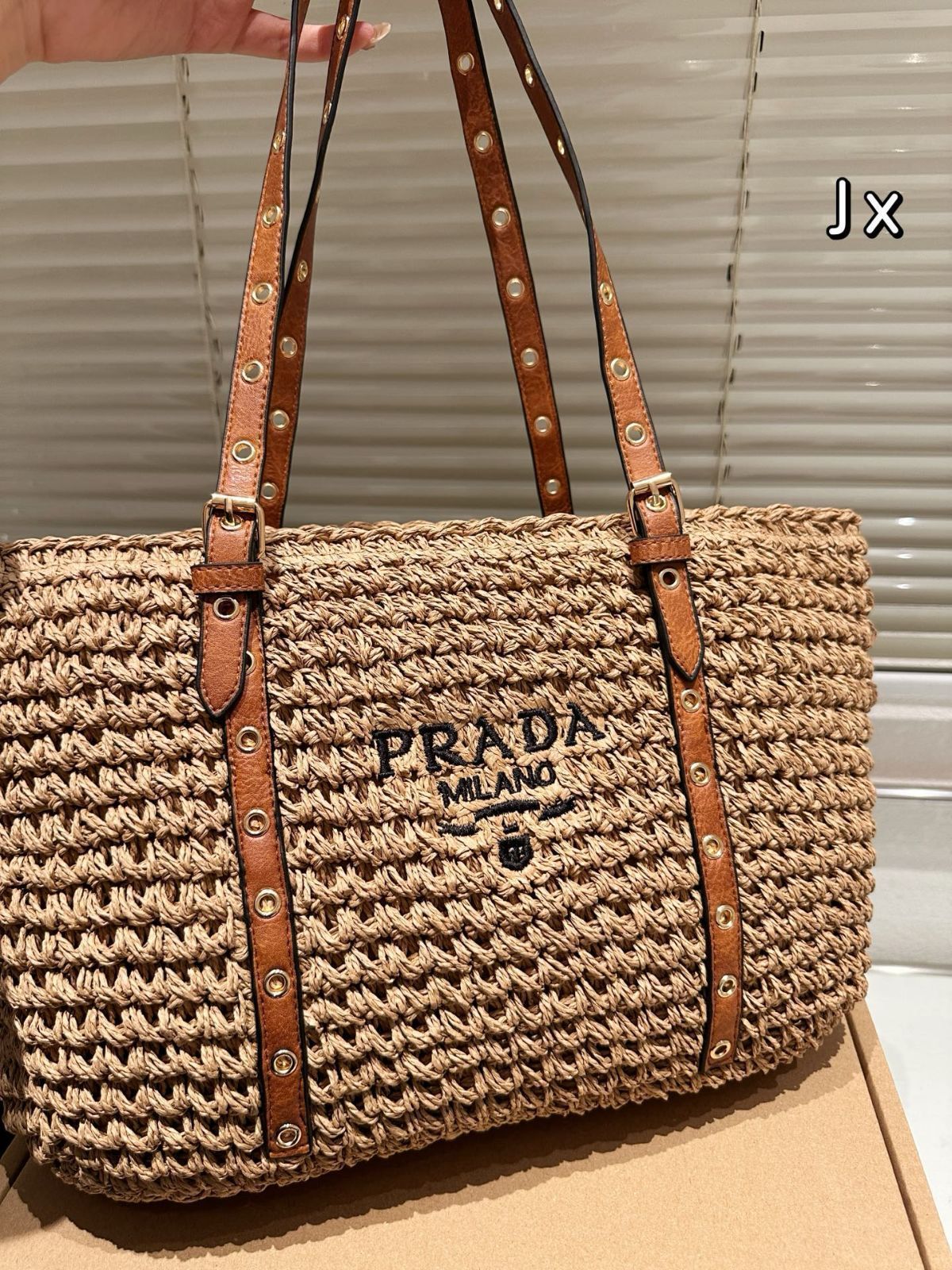 今日特価】Prada Raffia Shopping Bag 35cm / プラダ ラフィア