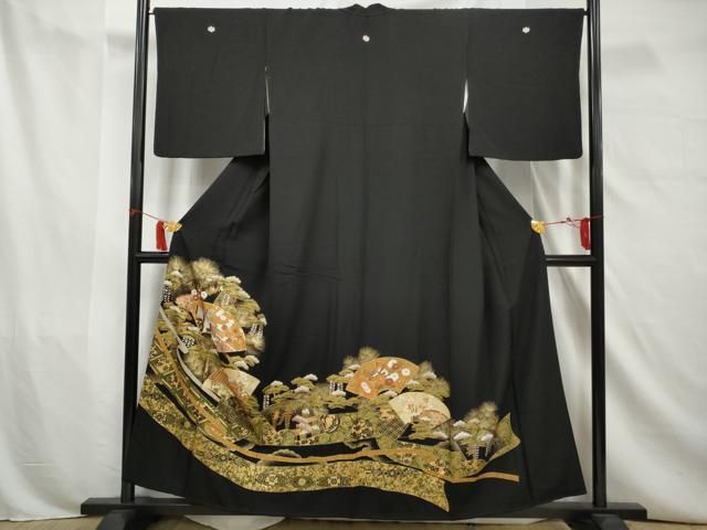 平和屋着物□豪華黒留袖 駒刺繍 御所車花文 金彩 正絹 逸品
