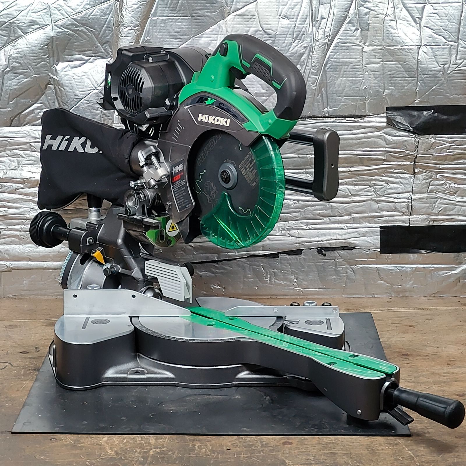 HiKOKI(日立工機) マルチボルト 36V 充電式卓上スライド丸ノコ 165mm C3606DRA(NN) 本体のみ HiKOKI(日立工機) C3607DRA(K)(XPSZ) 36Vコードレス卓上スライド丸のこ