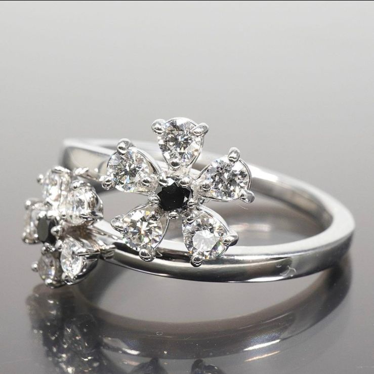 ダイヤ リング ブラックダイヤモンド フラワー プラチナ 指輪 花 ダイヤ