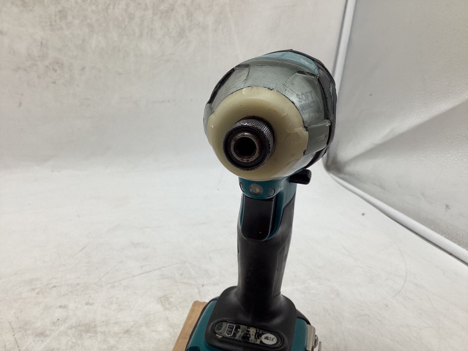 中古品 □ makita コードレスインパクトドライバー TS131DZ □ A