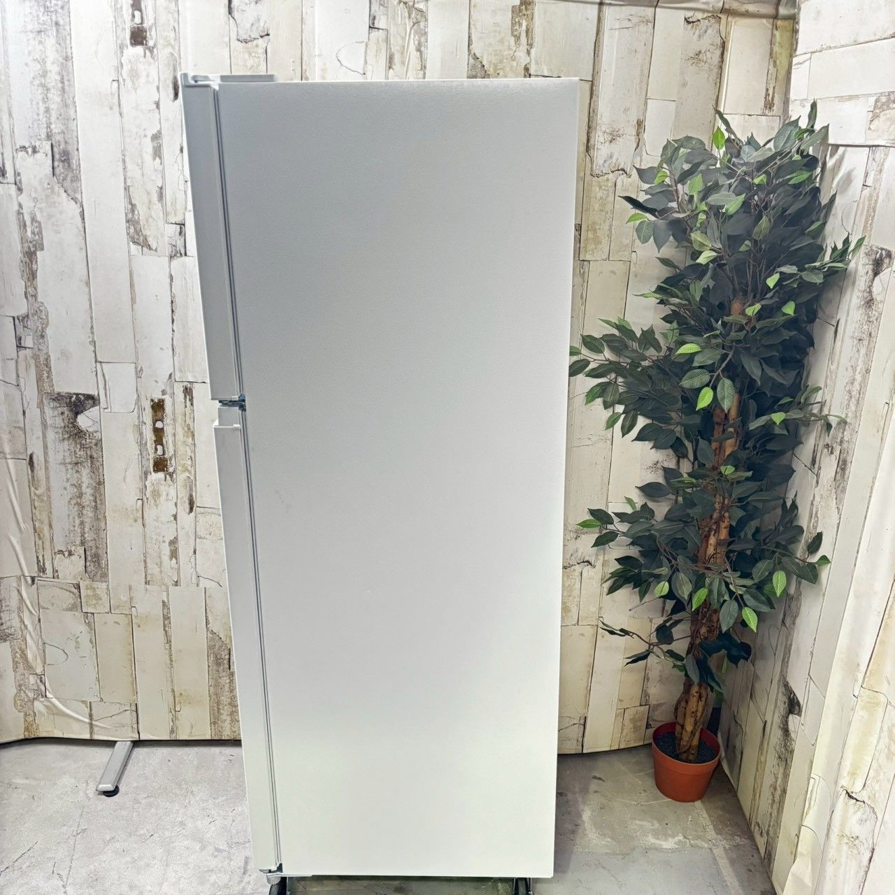 2022年製】 Y select ヤマダオリジナル YRZ-F23K ノンフロン冷凍