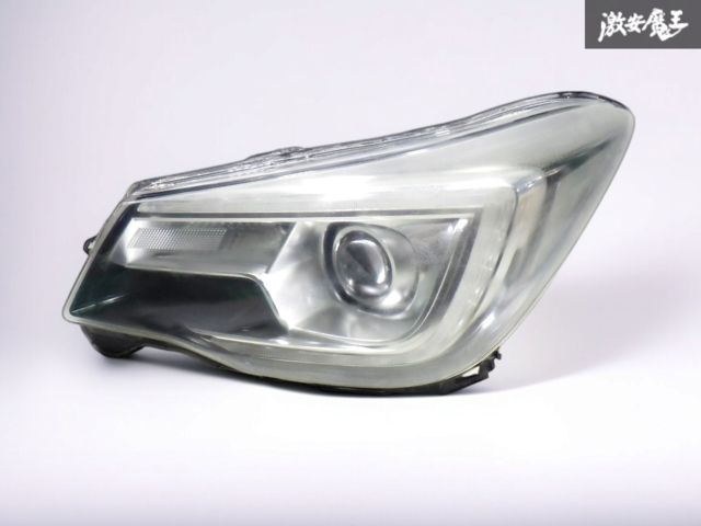 フォレスター SJ5/SJG 後期 左ライト KOITO 100-60310 フォレスター SJ5/SJG 後期 左ライト KOITO 100-60310（中古