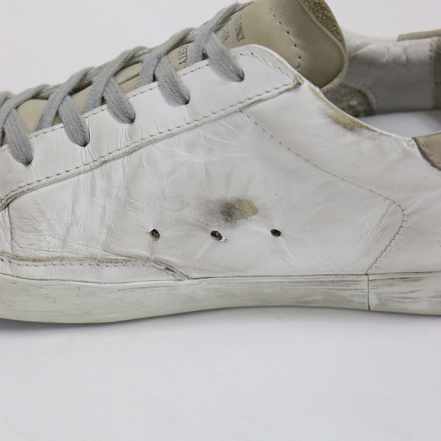 GOLDEN GOOSE ゴールデングース ホワイト系 ベージュ系 サイズ