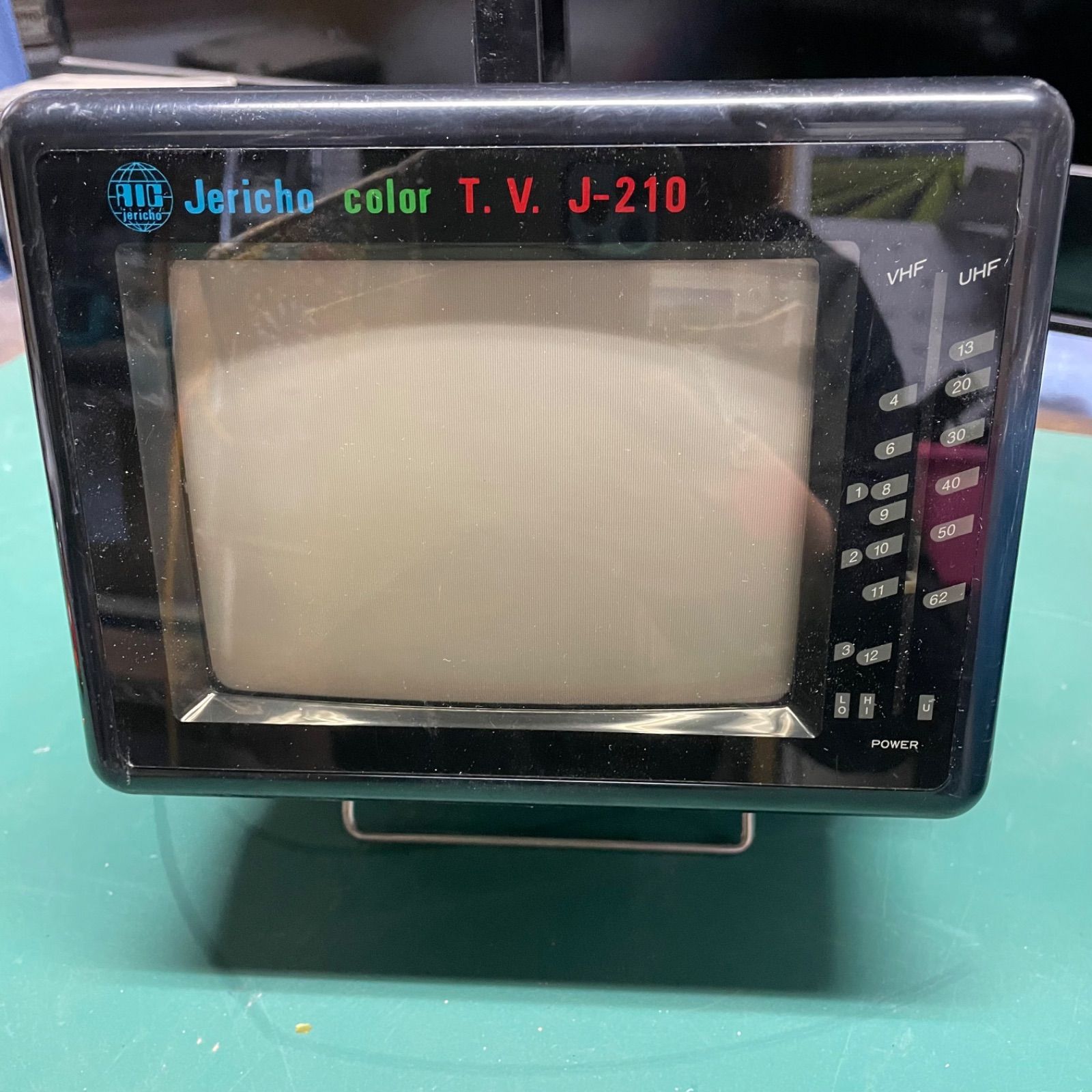 動作確認〇 Omdics オムディクス ポータブル ブラウン管 テレビ 6インチ Yahoo!オークション - 1円 〜 OMDICS オムディスク ポータブル 6イン