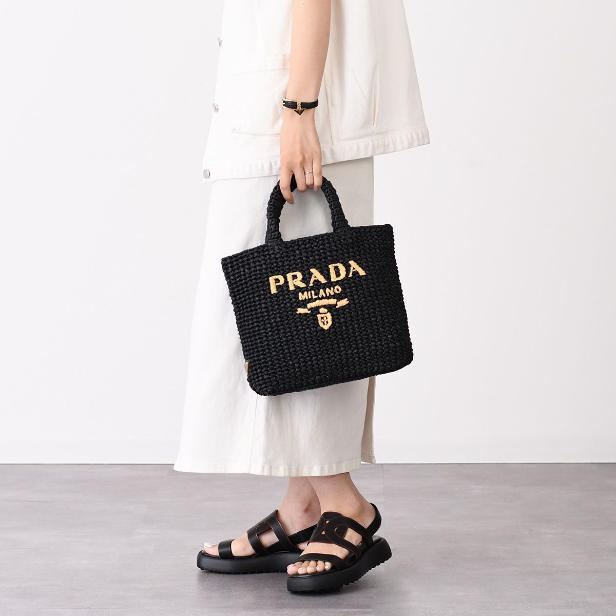 お値下げ　トッズ　サンダル　新品未使用　23.5 TOD'S トッズ サンダル カットアウトロゴサンダル
