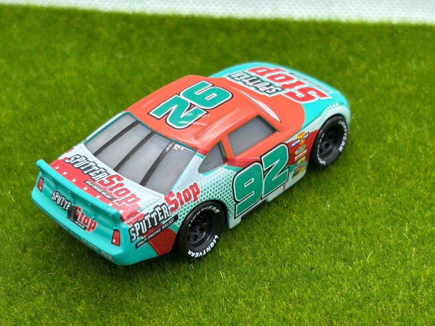 新品】カーズ ミニカー NO92 番ピストンカップレーサー 仕様
