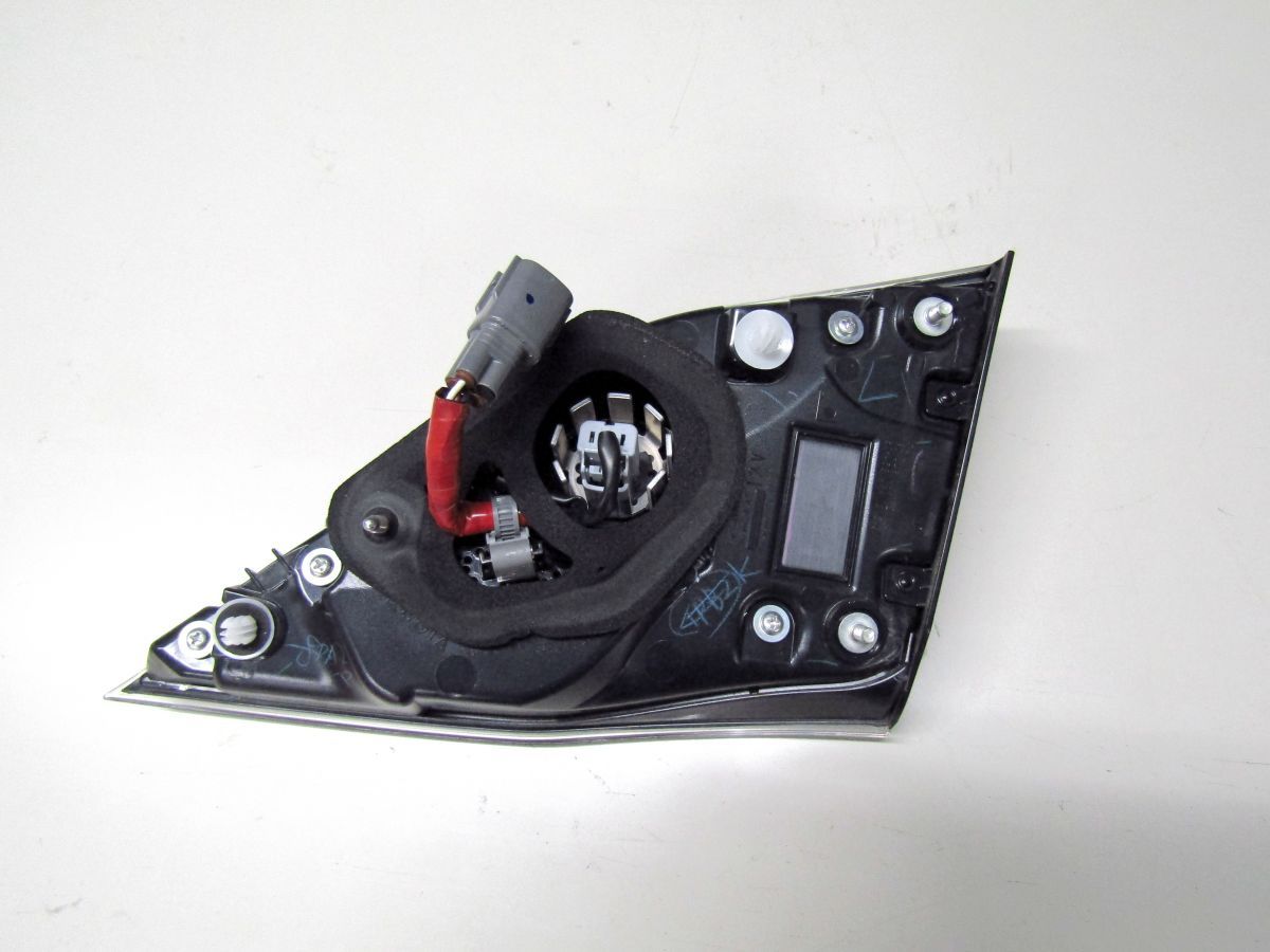 左 テールランプ