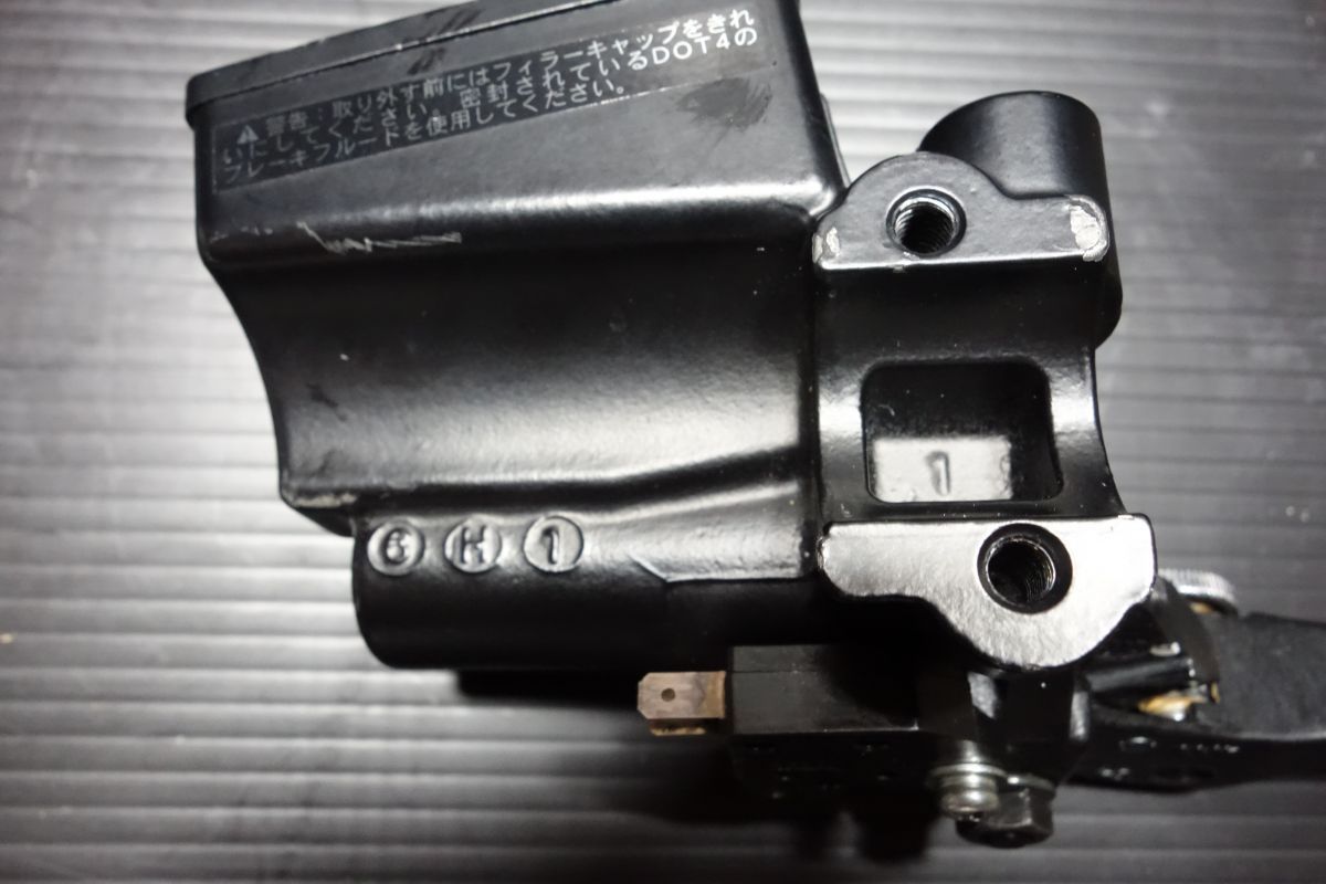 XB12Ss フロントブレーキマスターシリンダー