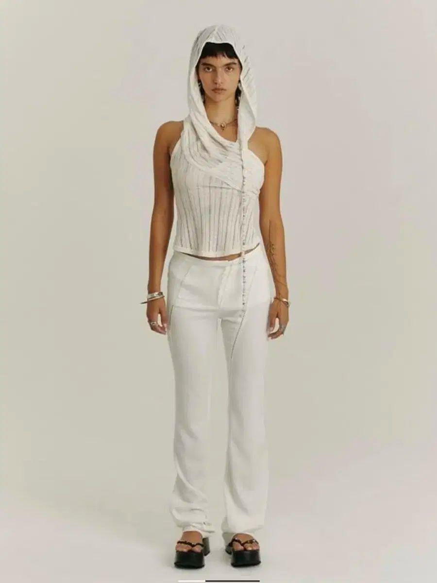 ヘインソ フーディー ホルター トップス アイボリー 2