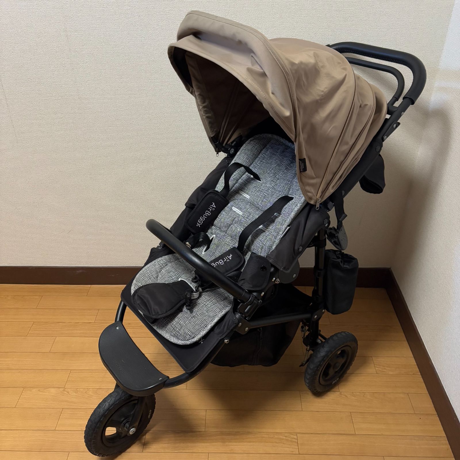 エアバギー ココプレミア モカ 三輪 ベビーカー AirBuggy - メルカリ