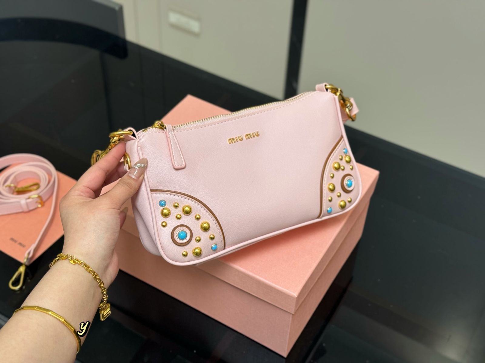 ミュウミュウ　バッグ 4c071837-d1.jpg