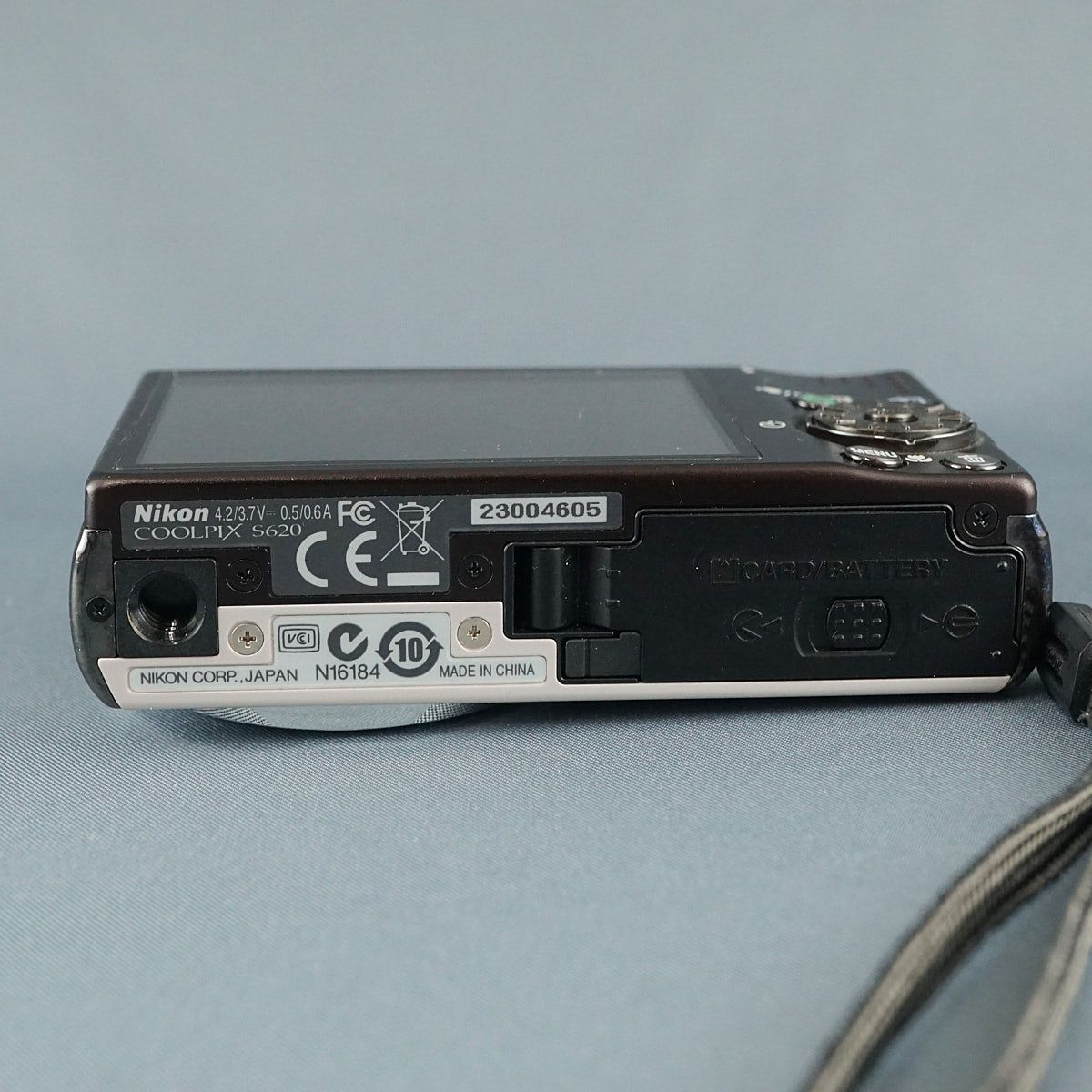 Nikon COOLPIX S620 デジタルカメラ USED美品 本体+バッテリー 光学4倍