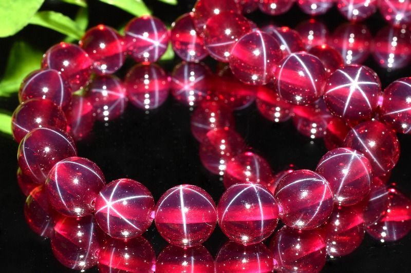 天然石開運 ビーズ 豚さんの中に大玉紫色アメジストor水晶3個入