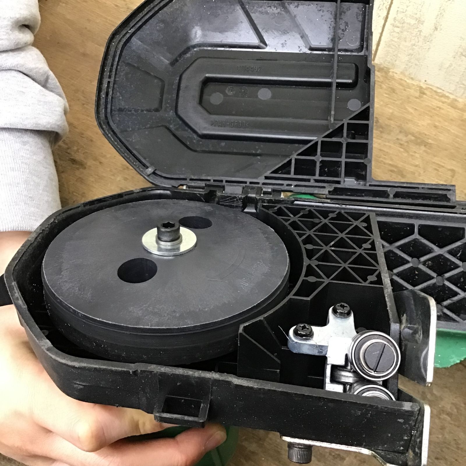 日立工機 コードレスバンドソー