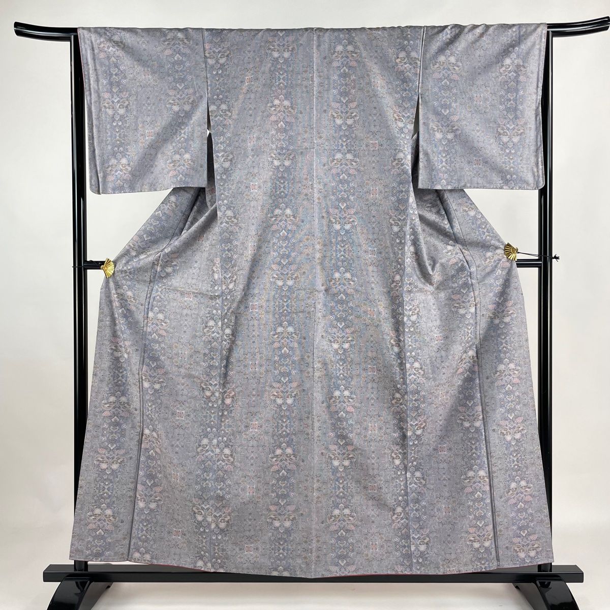 小紋 正絹 まるやま誂製 作家物 落款有 斜縞 モノトーン 身幅ゆったりめ 美品 小紋 正絹 まるやま誂製 作家物 落款有 斜縞 モノトーン 身幅ゆったり