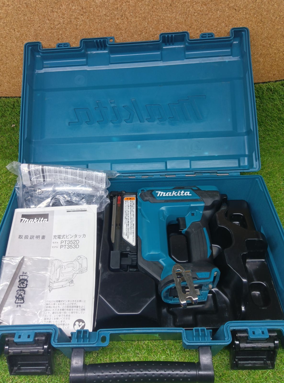 品 マキタ 18V充電式ピンタッカ PT353D 本体とケースのみ