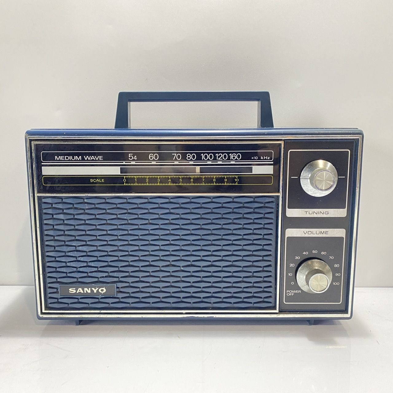 【美品】レトロ　 SANYO 昭和 卓上型ラジオ RL1140 正常に稼働品 美品】レトロ SANYO 昭和 卓上型ラジオ RL1140 正常に稼働品
