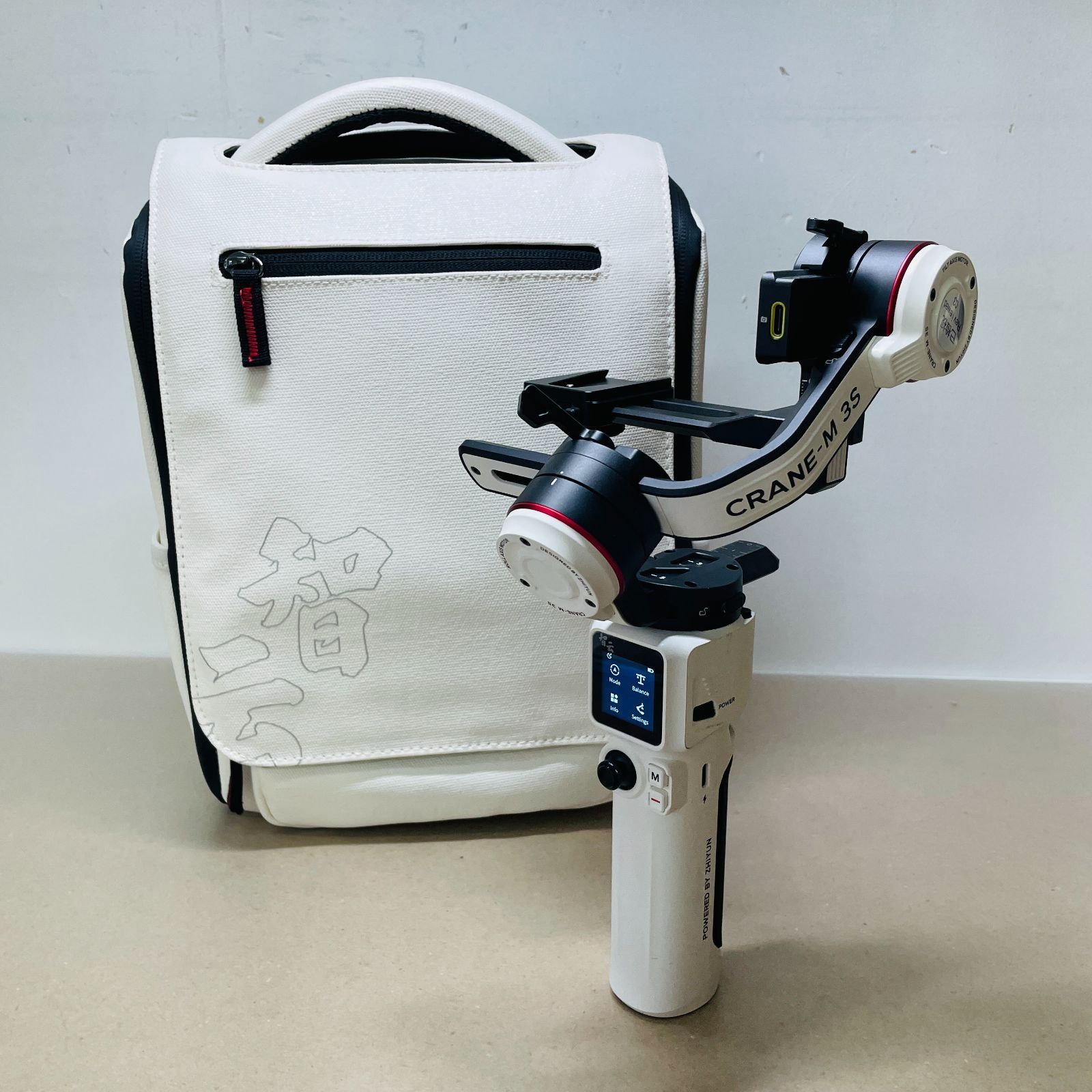 ZHIYUN CRANE M3S 3軸ジンバル スタビライザー C3034 100サイズ発送