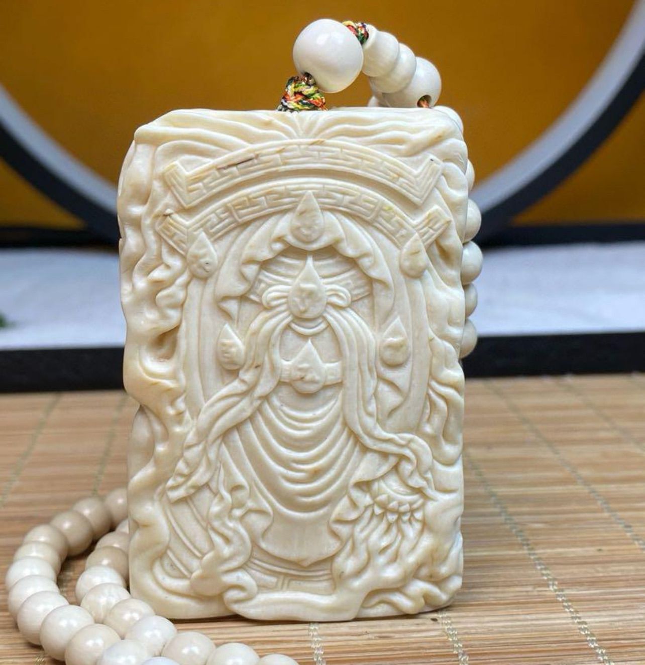 天然マンモス牙美しい手作り彫刻 虚空蔵菩萨 ネックレス