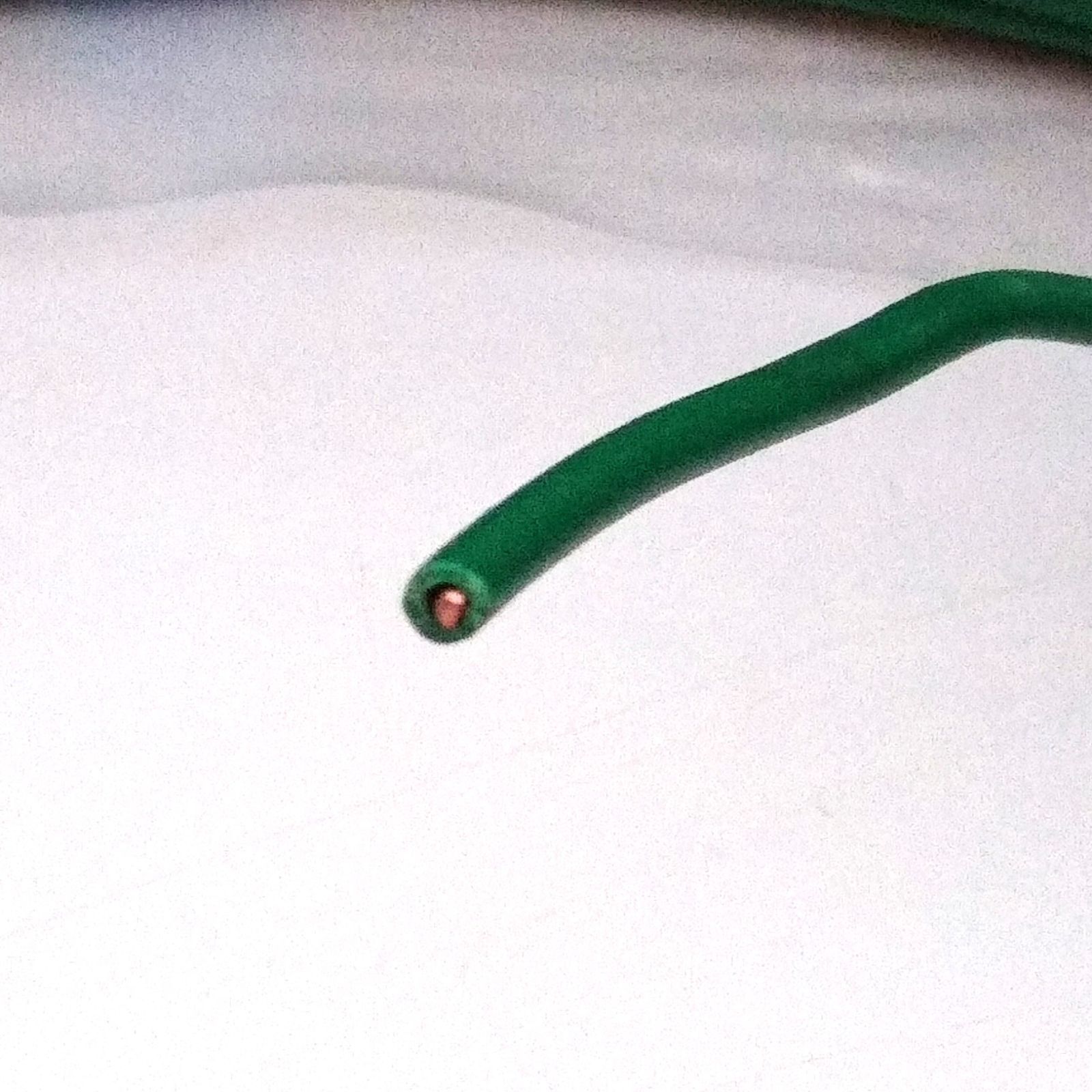 X04492 愛知電線 IV LFV 1.6㎜ 緑 300ｍ 電線 建築資材 電気工事 ケーブル HRDEVELOPMENT_JP