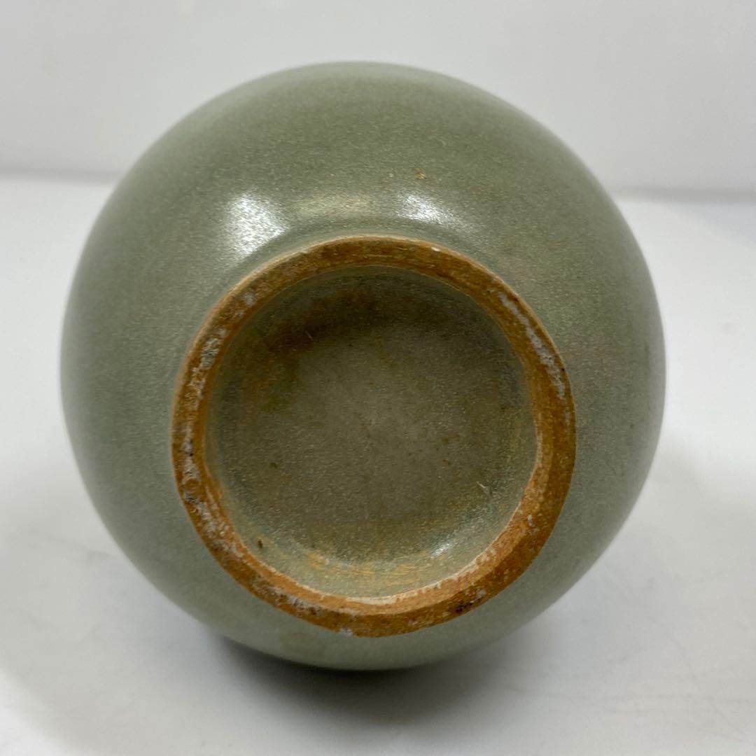 中国明時代 耳環付青磁花瓶