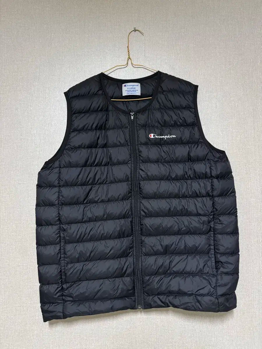 Champion(チャンピオン) 軽量 ベスト ダウンジャケット