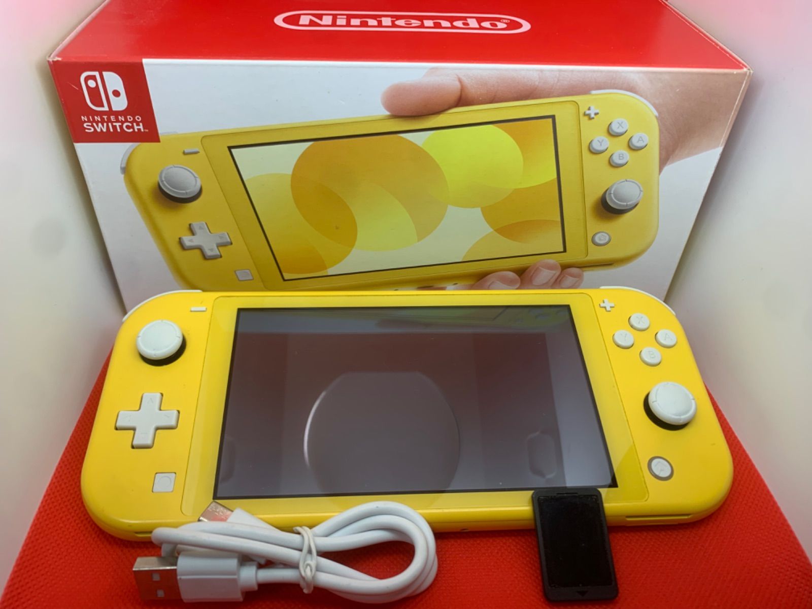 Nintendo Switch lite イエロー本体◯ソフト1本+コード付○不具合なし○