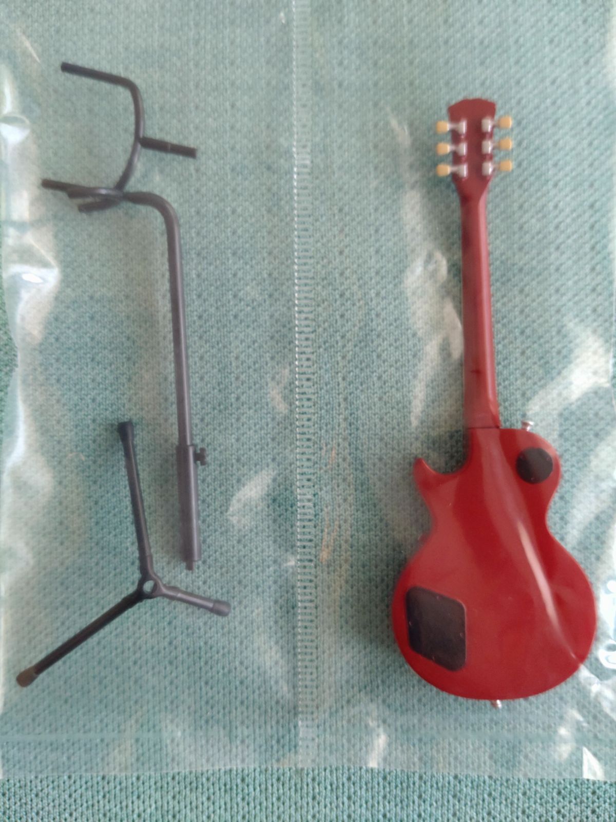 レスポールType【ギー太：平沢 唯モデル】ギタースタンド付き① ☆けい