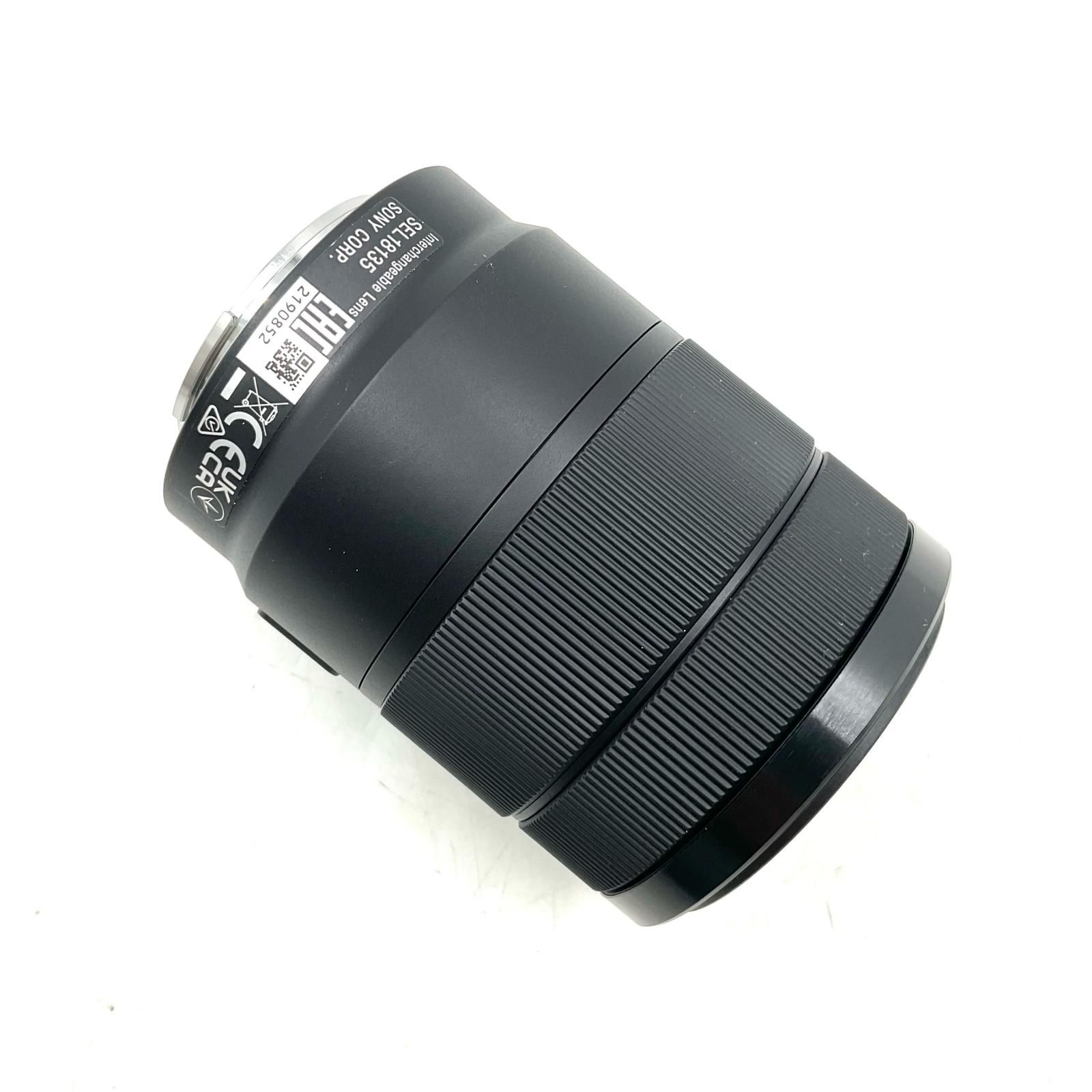 Canon EF-S 18-135mm ズームレンズ レンズフード付き Canon EF-S 18-135mm ズームレンズ レンズフード付き