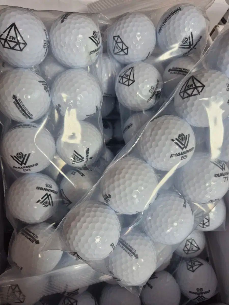 OLYMPUS OM-D E-M10 Mark III用のレザーケース - デジカメ Watch OLYMPUS デジタルカメラケース 本革 ホワイト CSCH-83 wgteh8f