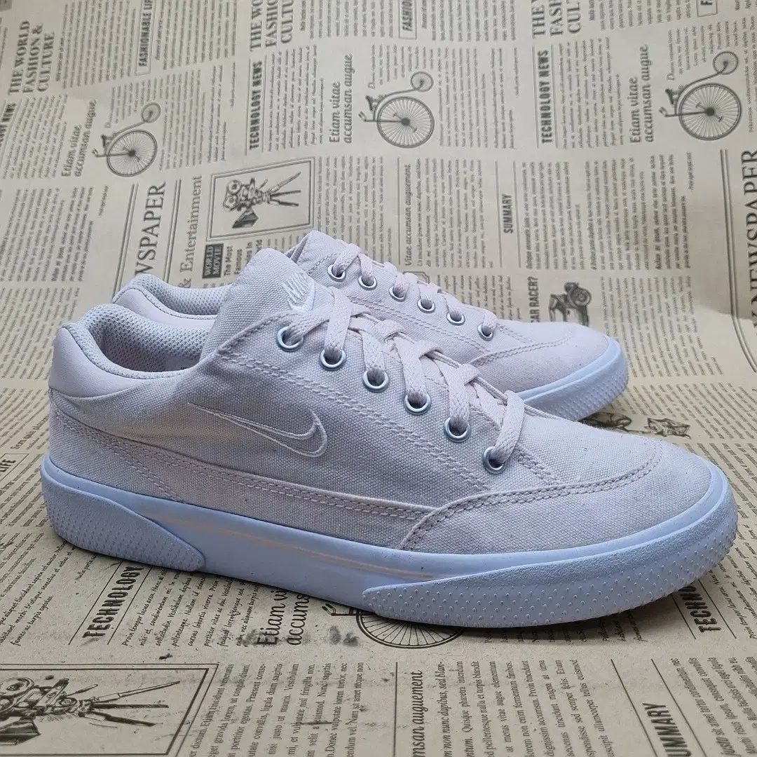 【雷市場（ポンジャン）商品韓国直送】 NIKE(ナイキ) レトロ gts ピンク スニーカーズ 240