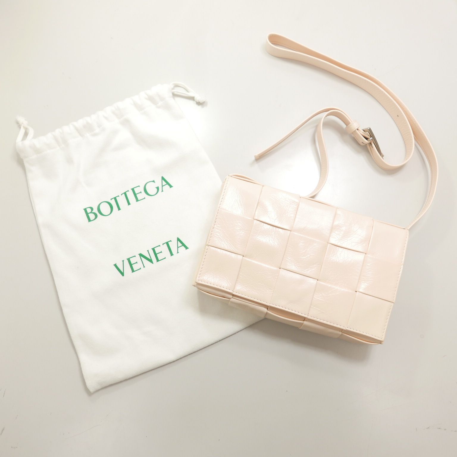 BOTTEGA VENETA ボッテガ ヴェネタ CASSETTE BAG MELON WASHED 