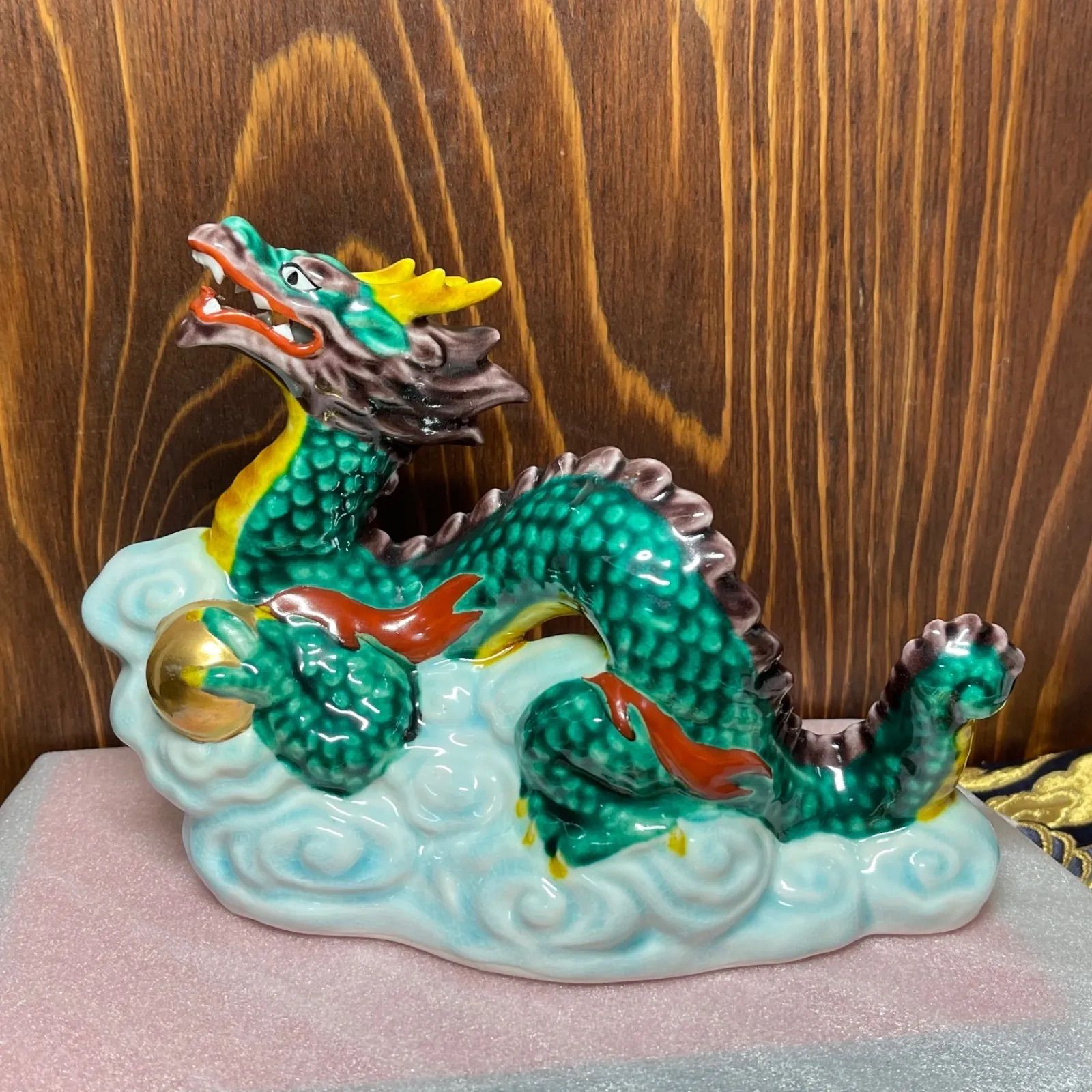 九谷焼　干支置物　糠川清章作　龍　辰　縁起 限定品【九谷焼】龍の置物 干支 辰年 6号 糠川清章作 - メルカリ