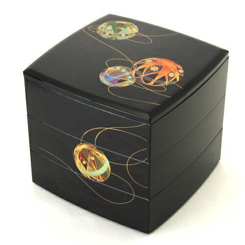 宮内庁御用達 漆器 山田平安堂　四段重　花筏蒔絵 宮内庁御用達 漆器 山田平安堂 四段重 花筏蒔絵