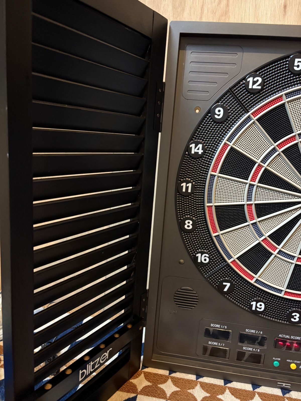 美品 BLITZER bd-4 電子ダーツボード - メルカリ