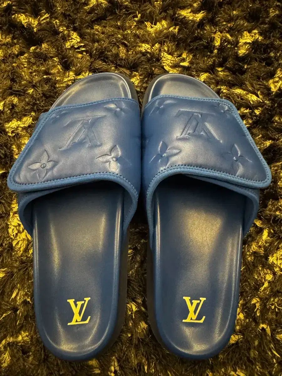 Louis Vuitton ルイヴィトン ブルー スリッパ