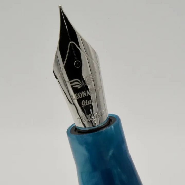 レオナルド万年筆 「フローレ」 エメラルド 希少18金 - メルカリ